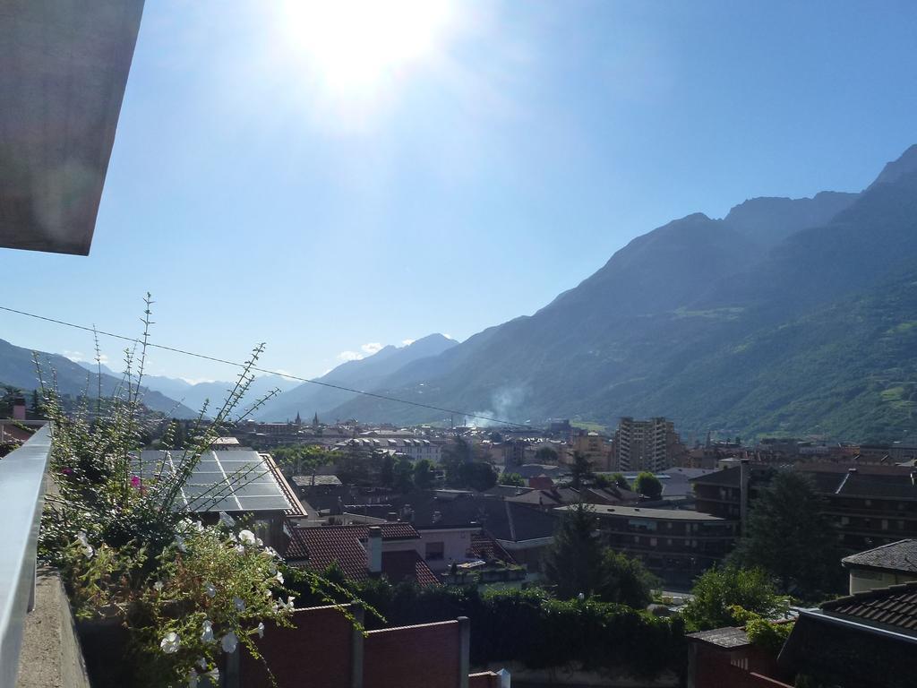 La Betulla Appartamento confortevole Wifi e Parking free Aosta Exterior foto